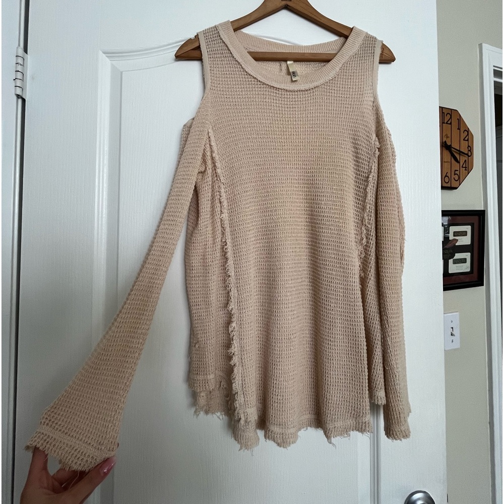 Elon shoulderless blouse